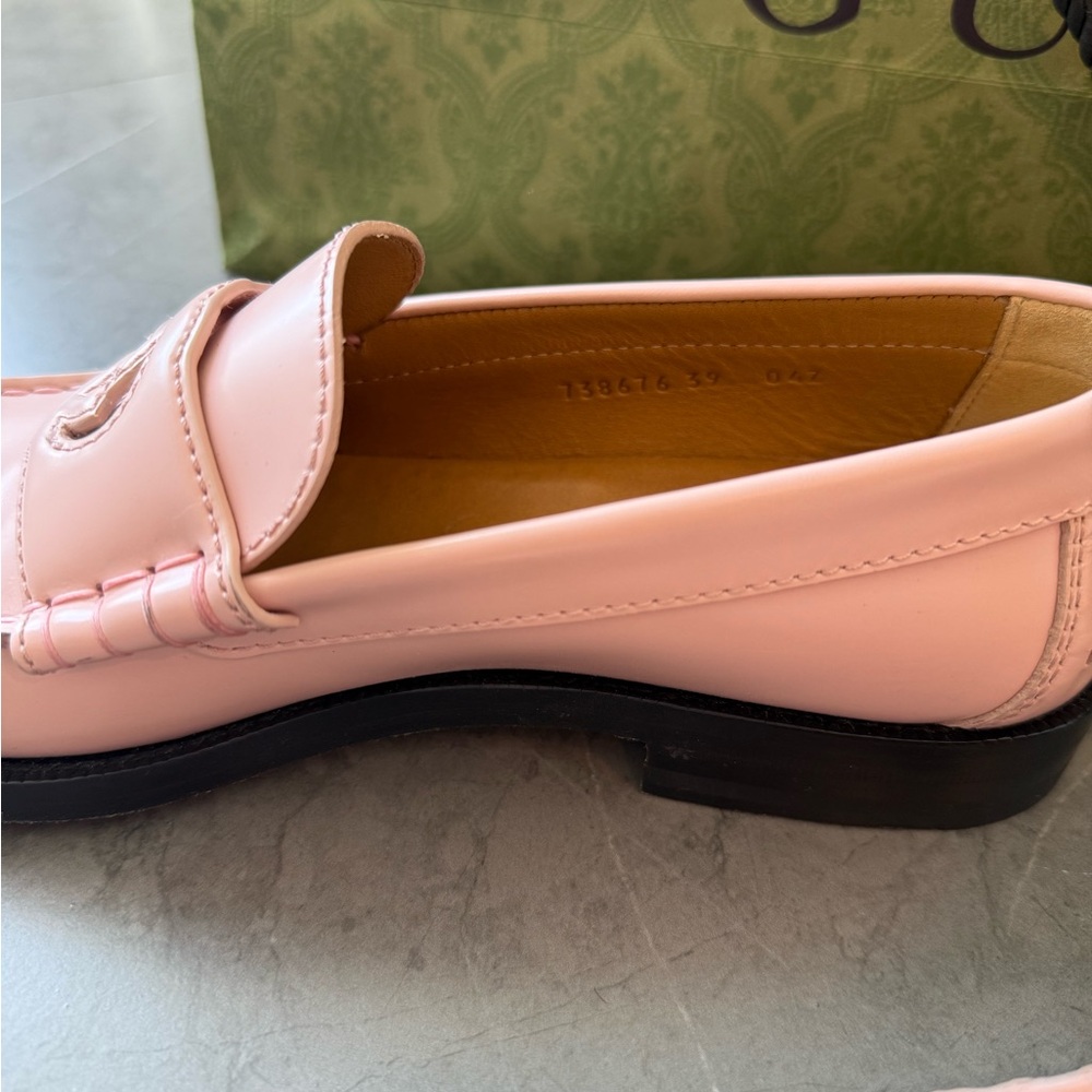 Gucci Interlocking G Perfect Pink Loafers 39 $990 - Picture 7 of 15